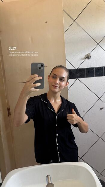 Leaked Vitoria caliman private photo viral onlyfans