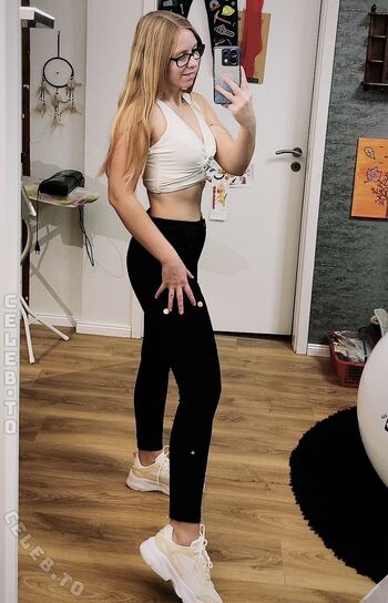 Leaked Vivi an private photo viral onlyfans
