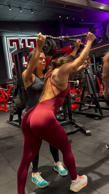 Viviane Araujo