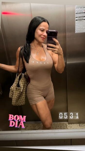 Viviane Araujo