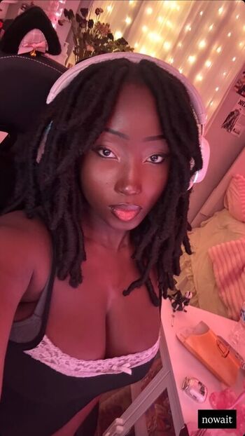 Leaked Vivicax x private photo viral onlyfans