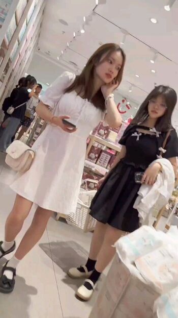 Voyeur Asian Pissing Toilet &Amp; Upskirts Only