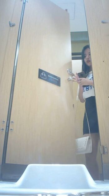 Leaked Voyeur asian pissing toilet amp upskirts only page private photo viral onlyfans