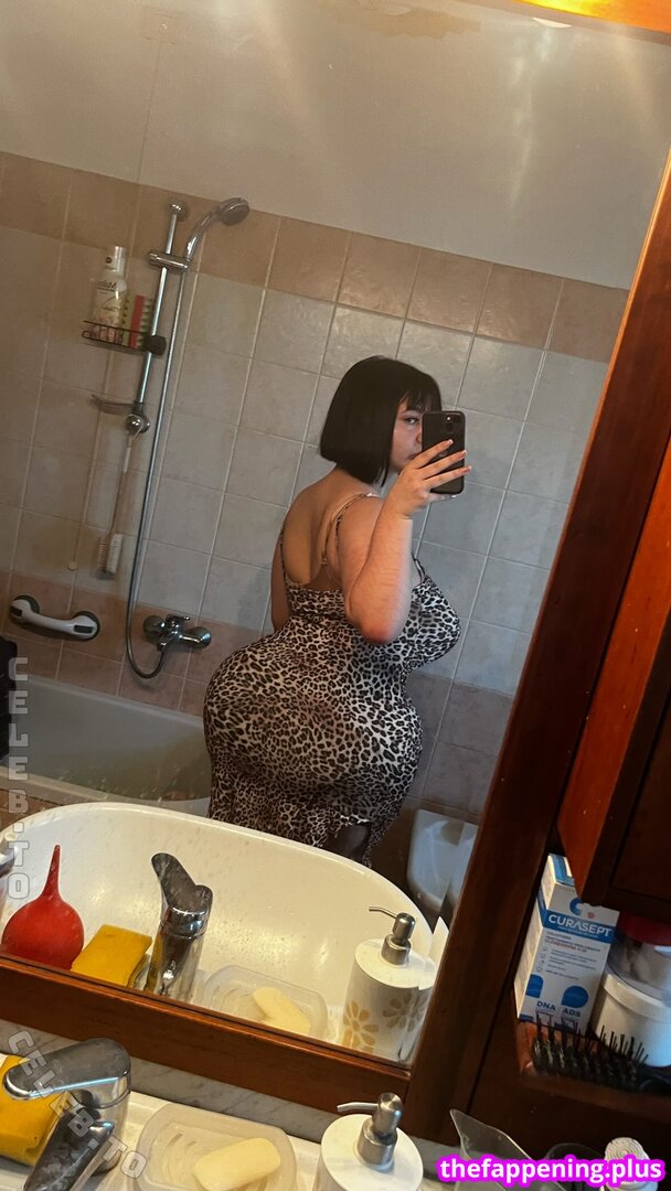Mxmmytina / VVALENTINABONETALLI Fotografie OnlyFans Dezbrăcată #87