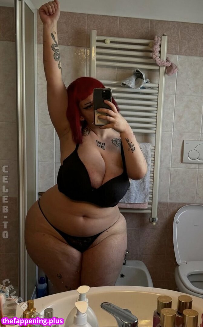 Mxmmytina / Vvalentinabonetalli Photo OnlyFans Nu #138