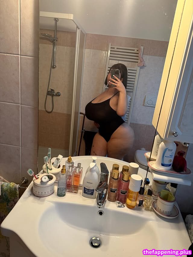 Mxmmytina / Vvalentinabonetalli Naken OnlyFans Foto #184