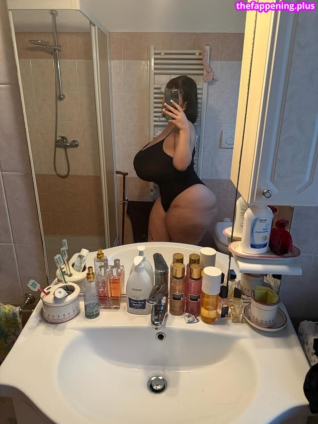 Mxmmytina / Vvalentinabonetalli Naken OnlyFans Foto #185