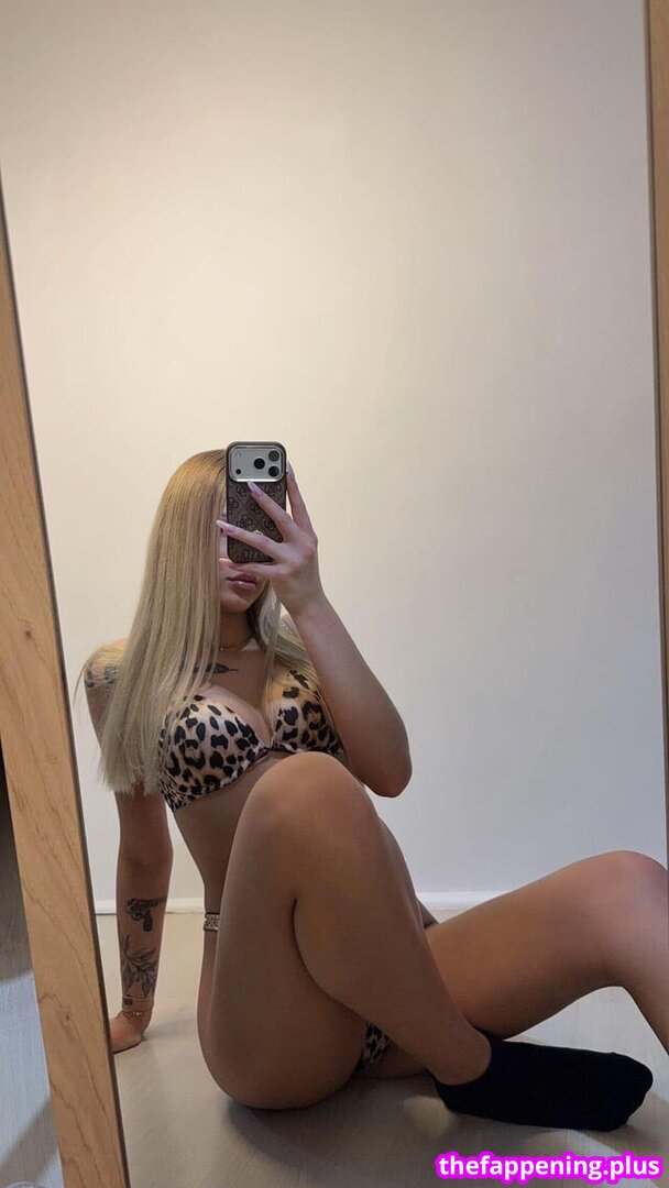Vvikaraa / vikaraa_by_km Meztelen OnlyFans Fotó #52