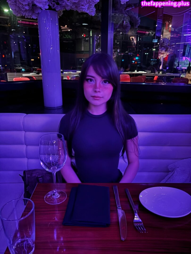 Vvriska / r9kscroller / vericha91 / wasianvriska 裸照OnlyFans照片 #7