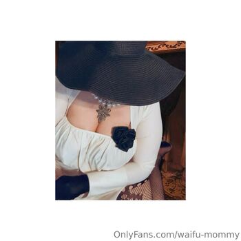 waifu-mommy
