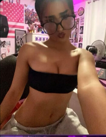 Leaked Wajeeha khan private photo viral onlyfans