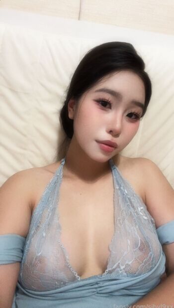 We Need To See More Her *Sibylcutie*