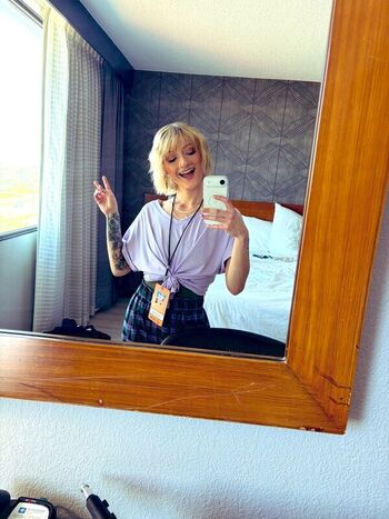 WheezyBlonde