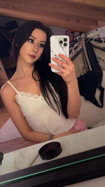 Leaked White paws page private photo viral onlyfans