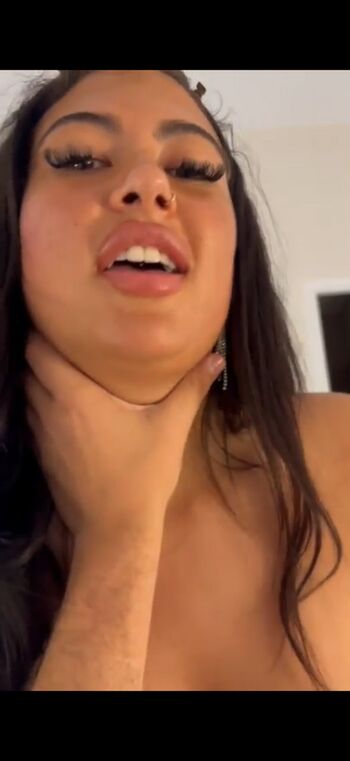 Leaked Tara yummy/ private photo viral onlyfans