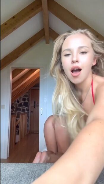 Leaked Aintnowifey/ private photo viral onlyfans