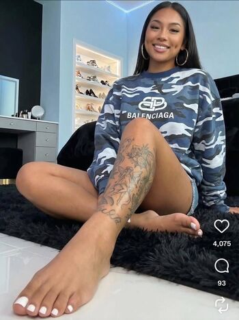 Leaked Alexa chains/ private photo viral onlyfans