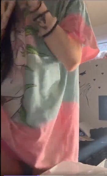 Leaked Lara cumkitten / private photo viral onlyfans