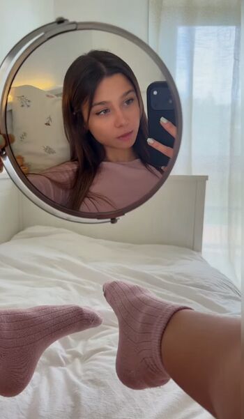 Leaked Lesi moon / private photo viral onlyfans