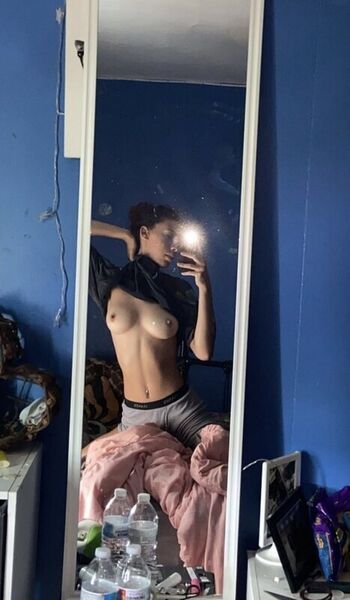 Leaked Alessandra liu / private photo viral onlyfans