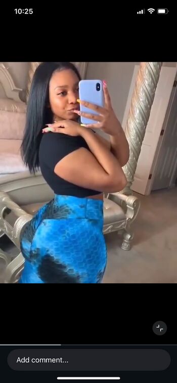 Leaked Modelo julinha/ private photo viral onlyfans