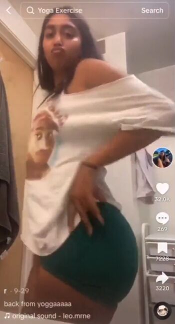Leaked Busty vivian/ private photo viral onlyfans