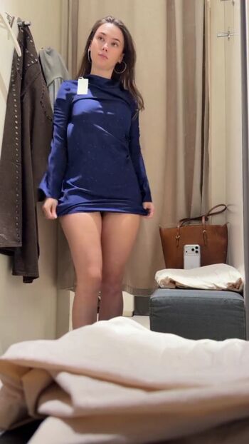 Leaked Brenda perlaza/ private photo viral onlyfans