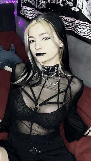 Leaked Who is this / private photo viral onlyfans