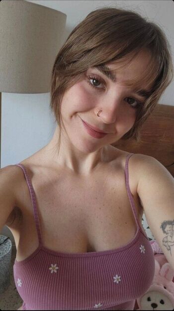 Leaked Blondie mom bay/ private photo viral onlyfans