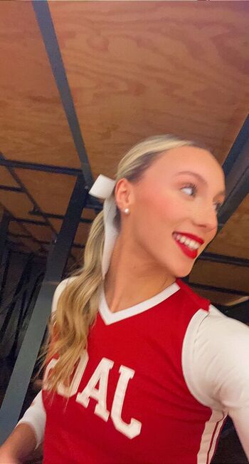 Leaked Alexa pond/ private photo viral onlyfans