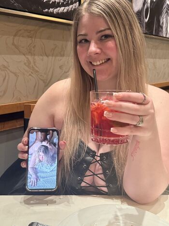 Leaked Veronica weston/ private photo viral onlyfans