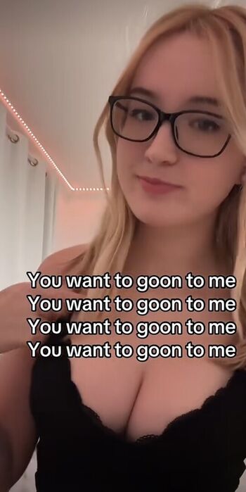 Leaked Who is this  page private photo viral onlyfans