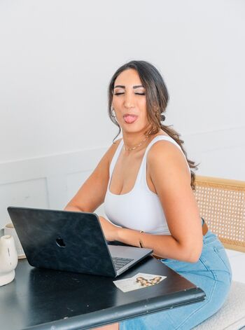 Leaked Lauraa babyy/ private photo viral onlyfans