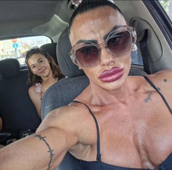 Leaked Maviepearl/ private photo viral onlyfans