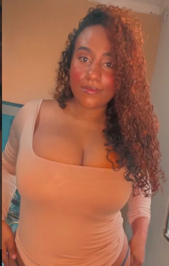 Leaked Lucyylara/ private photo viral onlyfans
