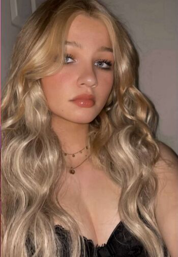 Leaked Selina bentz/ private photo viral onlyfans