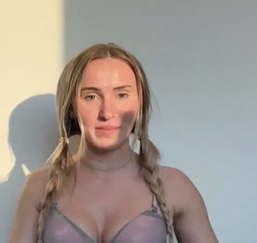 Leaked Leo theresa / private photo viral onlyfans