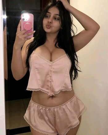 Leaked Emmavllryn/ private photo viral onlyfans