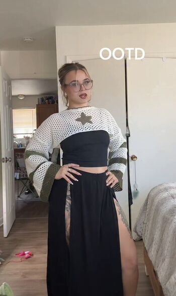 Leaked Anika vishwanath/ private photo viral onlyfans