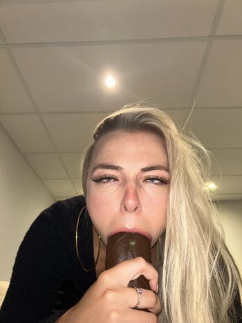 Leaked Who is this  page private photo viral onlyfans