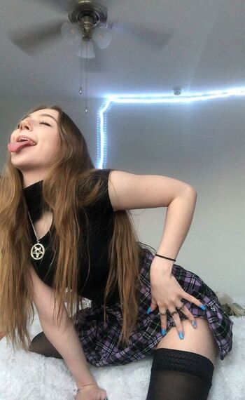 Leaked Aaliyah love/ private photo viral onlyfans