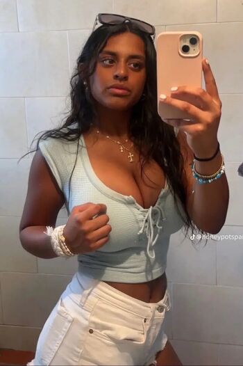 Leaked Who is this  page private photo viral onlyfans