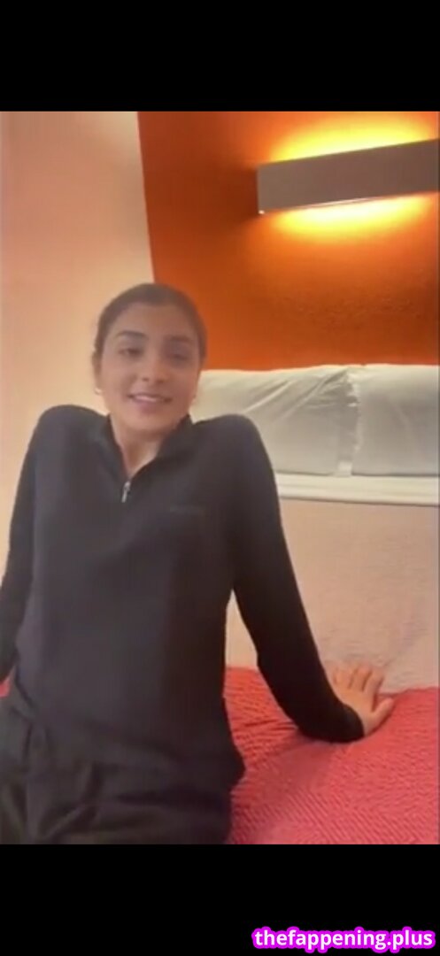 Leaked Kenzi hope / private photo viral onlyfans