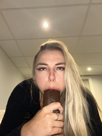 Leaked Who is this  page private photo viral onlyfans