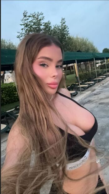Leaked Who is this  page private photo viral onlyfans