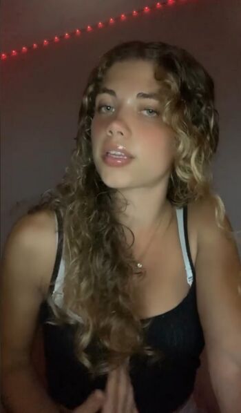 Leaked Who is this  page private photo viral onlyfans