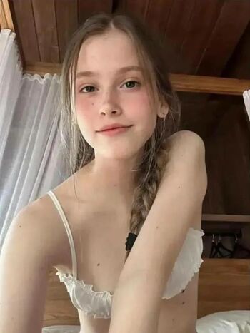 Leaked Who is this  page private photo viral onlyfans