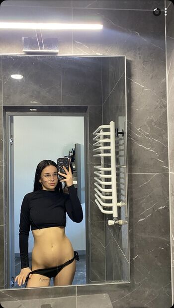 Leaked Who is this  page private photo viral onlyfans