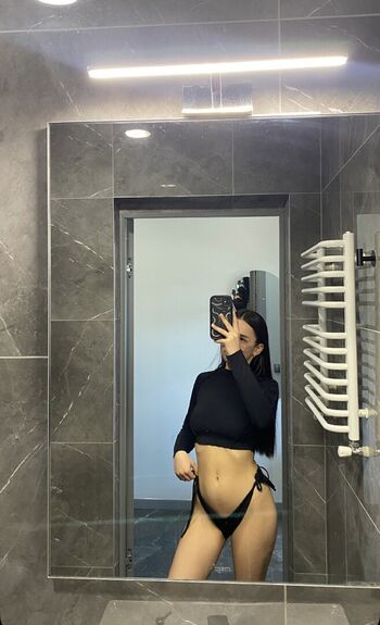 Leaked Who is this  page private photo viral onlyfans