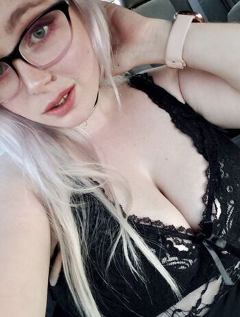 Leaked Amelia dimoldenberg/ private photo viral onlyfans